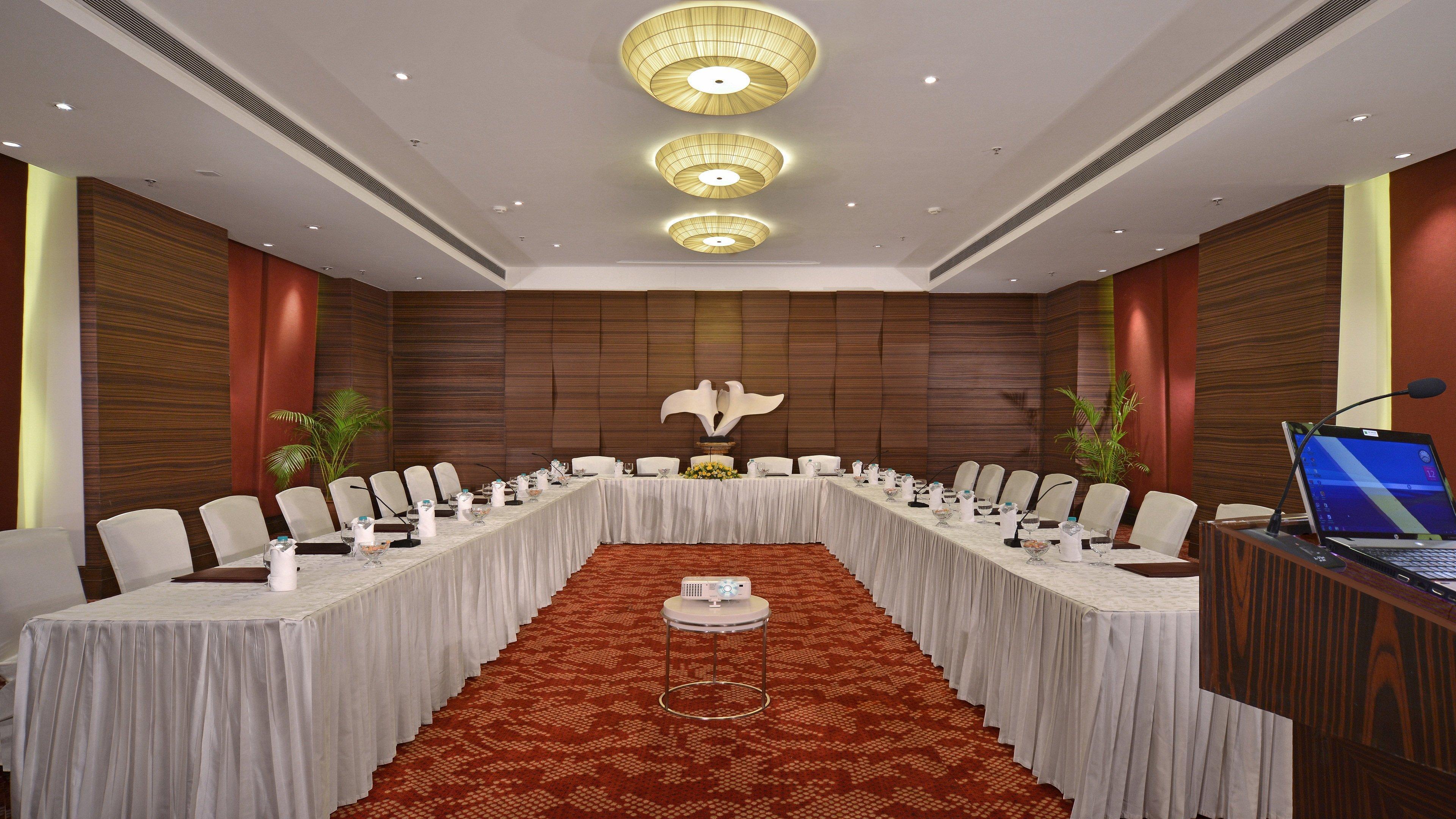 Holiday Inn Chandigarh Panchkula, An Ihg Hotel Eksteriør billede A meeting room at a hotel
