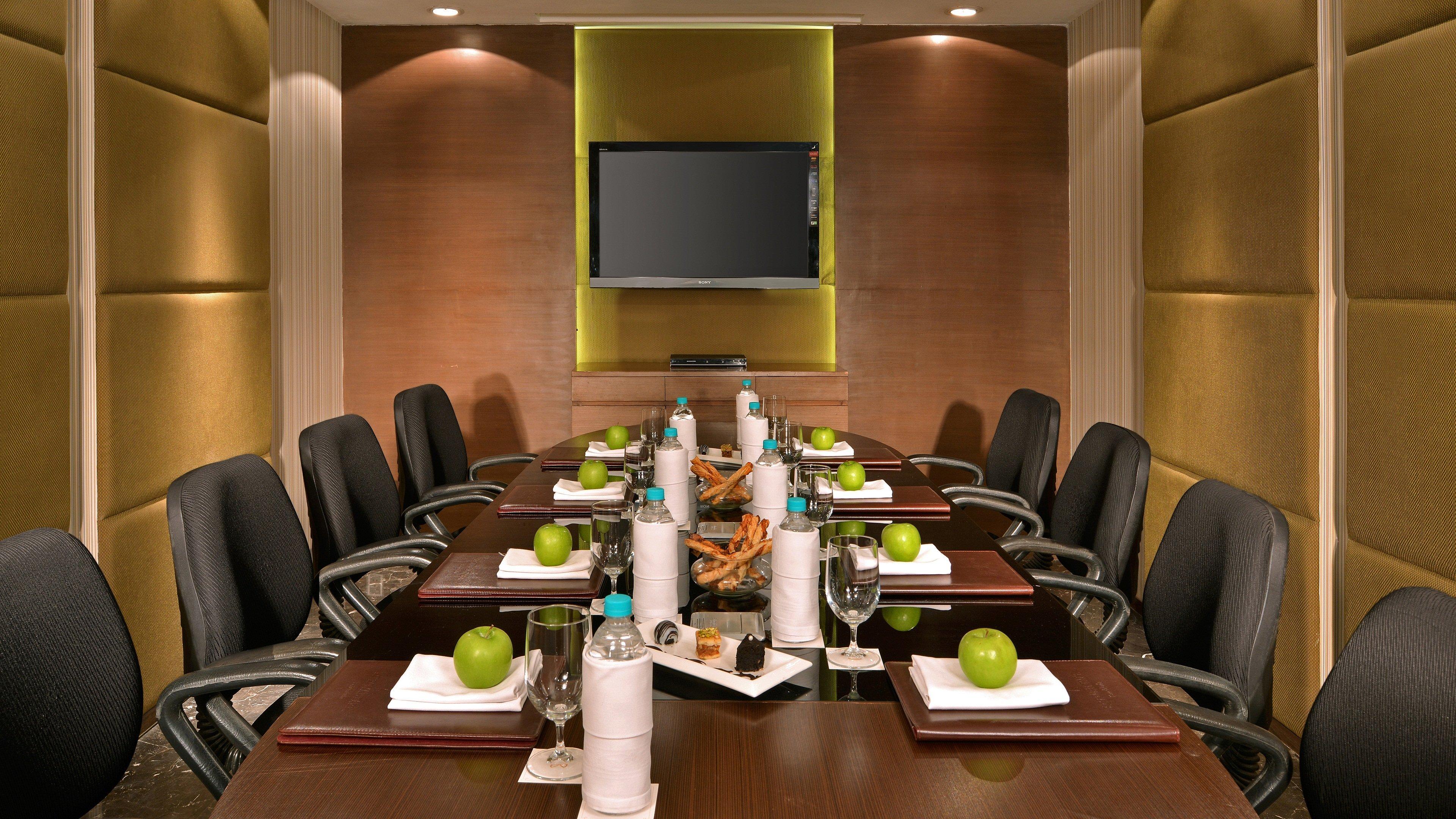 Holiday Inn Chandigarh Panchkula, An Ihg Hotel Eksteriør billede A meeting room at the hotel