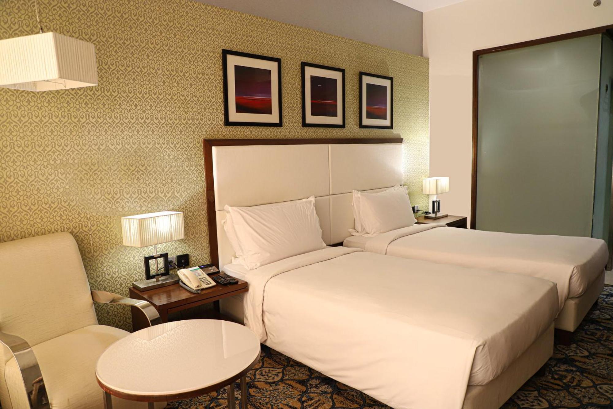 Holiday Inn Chandigarh Panchkula, An Ihg Hotel Eksteriør billede A room at the hotel