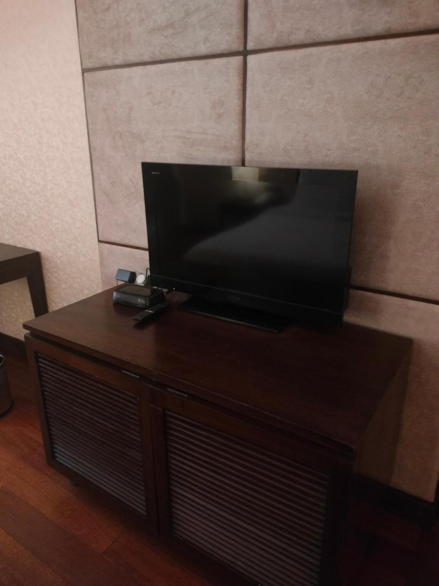 Holiday Inn Chandigarh Panchkula, An Ihg Hotel Eksteriør billede A television set